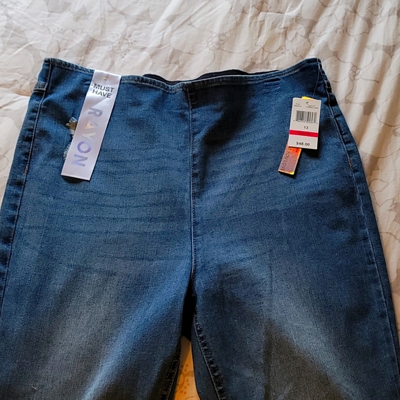 Pants - Picture 2 of 4